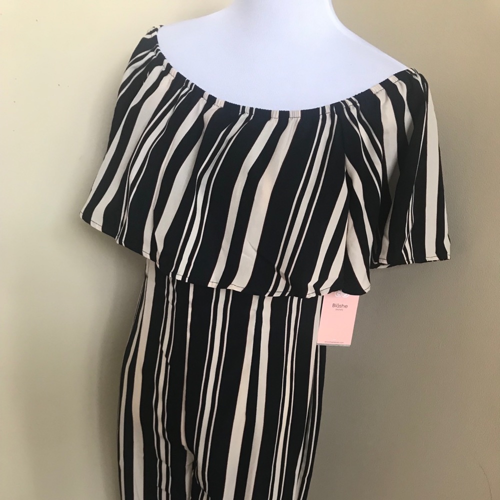 Off the shoulder Jumper